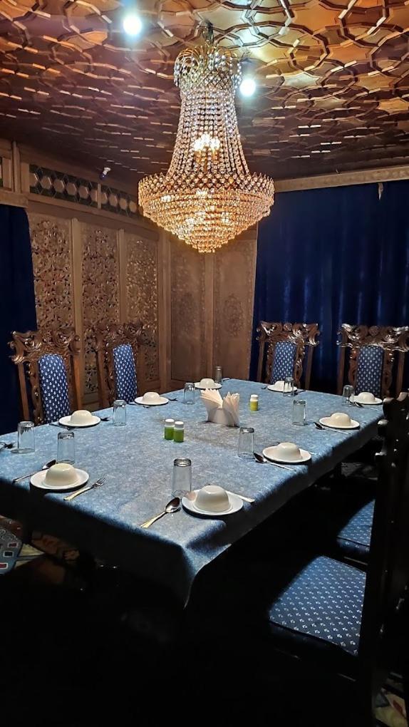 Mossess Group Of Houseboats Hotel Srinagar  Ngoại thất bức ảnh