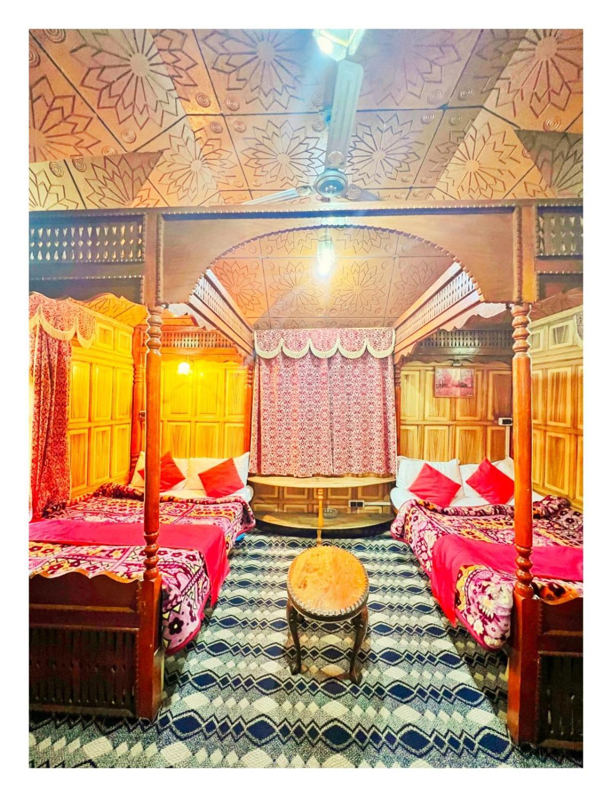 Mossess Group Of Houseboats Hotel Srinagar  Ngoại thất bức ảnh
