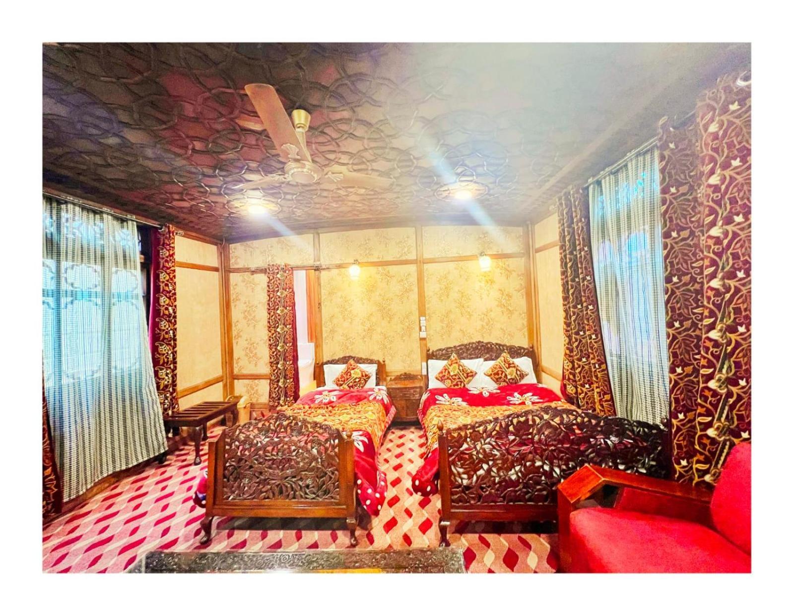Mossess Group Of Houseboats Hotel Srinagar  Ngoại thất bức ảnh