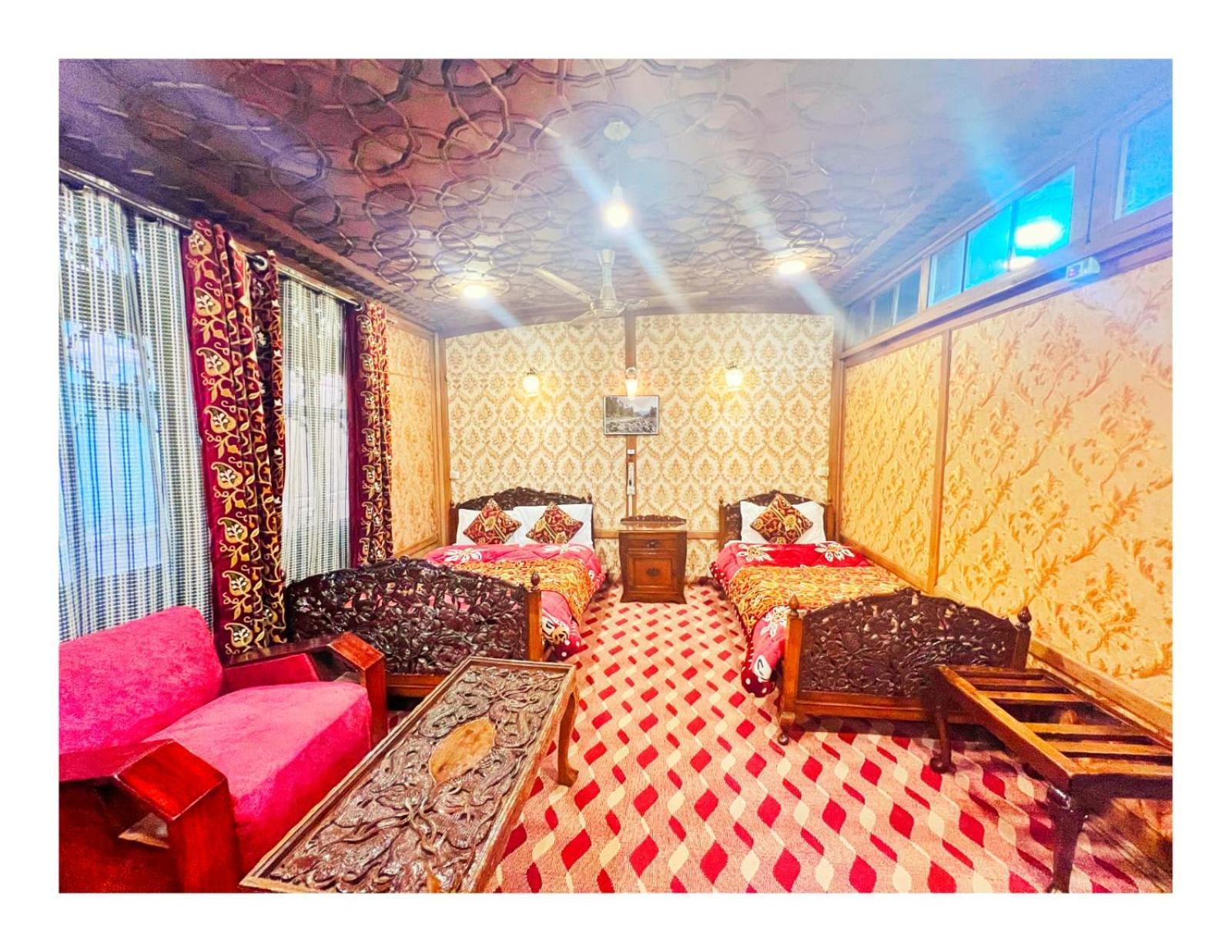 Mossess Group Of Houseboats Hotel Srinagar  Ngoại thất bức ảnh